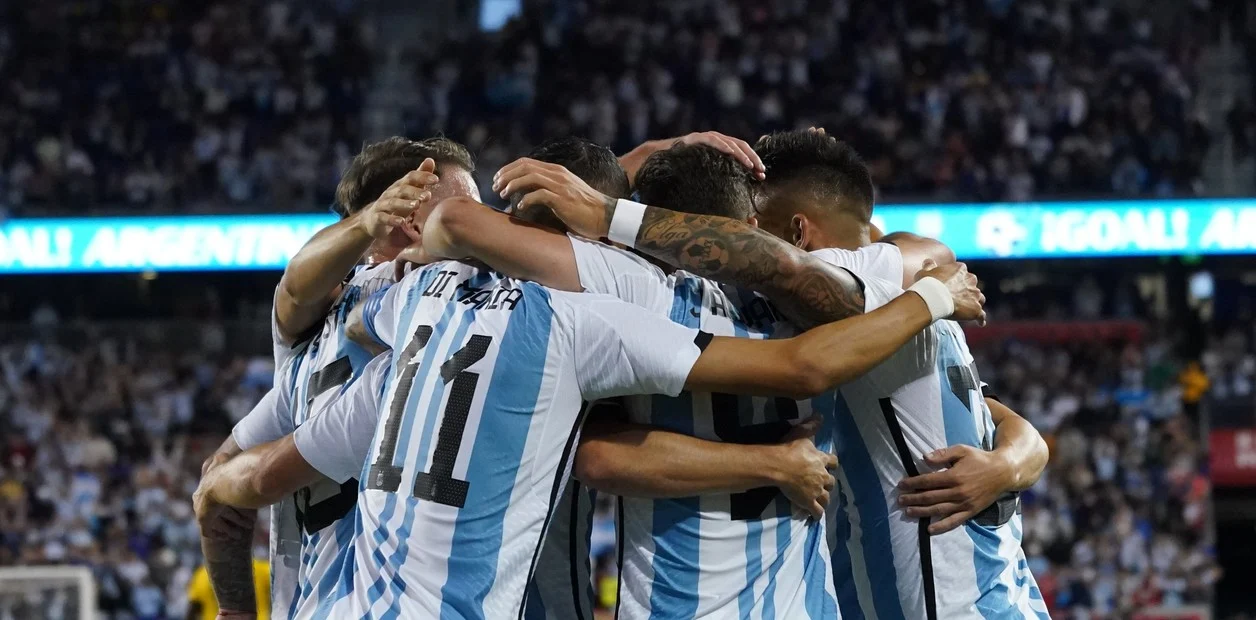 Eliminatorias: Uruguay sorprendió a Argentina y se llevó un gran triunfo de  la Bombonera, El conjunto de Bielsa derrotó 2-0 a una Scaloneta sin juego, Página