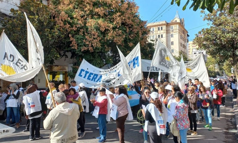 Docentes De Jujuy Resolvieron Continuar Con El Paro