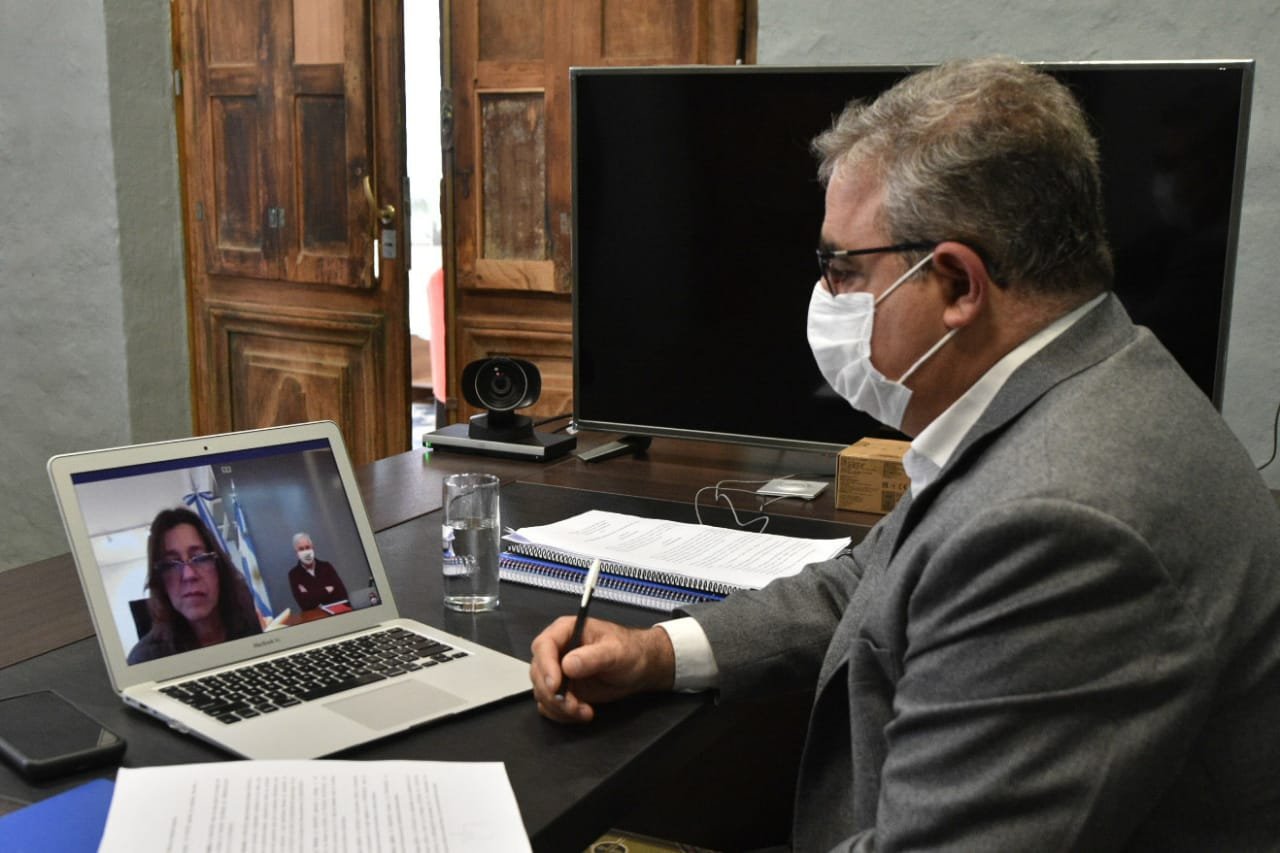 1 Raúl firmó convenio con Sabina Frederic - Ministra de Seguridad de la Nación