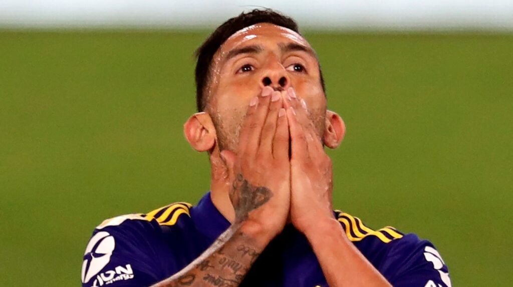 Carlos Tevez llamó a una conferencia de prensa para hablar sobre su futuro