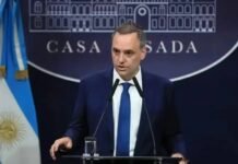 Denuncian penalmente a Manuel Adorni por presuntas irregularidades en Tecnópolis