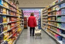 El consumo de los hogares cayó en junio y acumula siete meses consecutivos de retrocesos