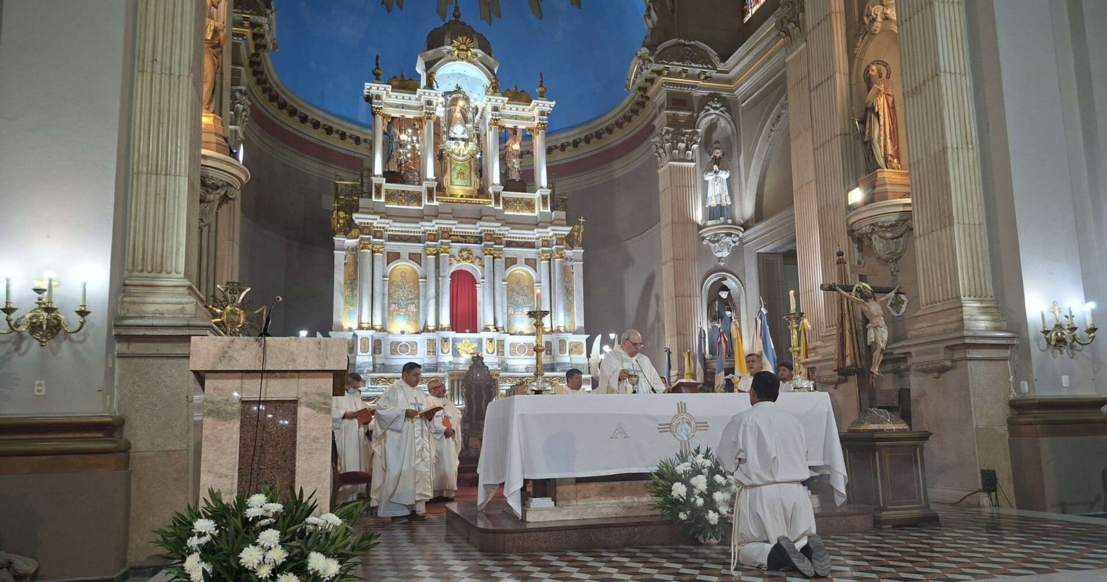 Fieles celebraron con profunda devoción la Solemnidad de Corpus Christi ...