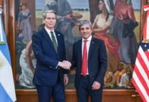 Argentina afronta un pago de USD 878 millones al FMI con apoyo de Estados Unidos