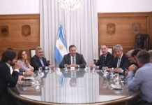 Tarzán Jalil, dejó a los amigos y se fue con los gorilas