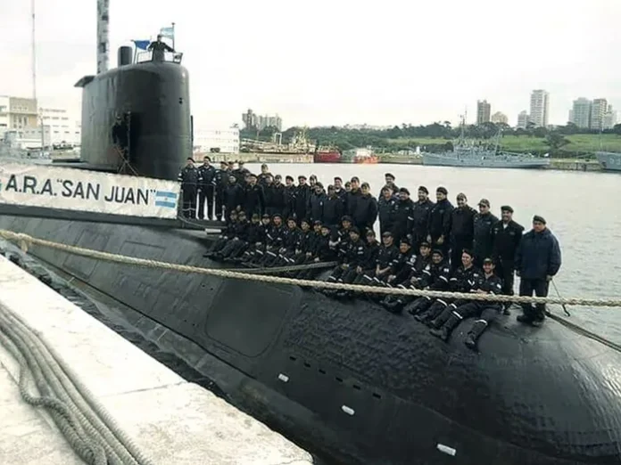 Ara-San-Juan-con-tripulacion-nov-20192925_