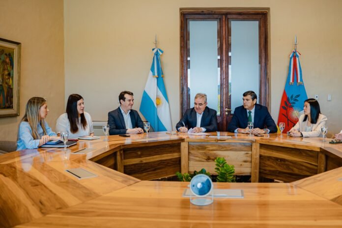 El Ejecutivo oficializó la cesión de inmueble a la Corte