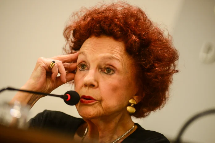 E42TDGHUAJAVPIYOAA4YV2YSAM