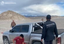 Policías auxiliaron a turistas varados en el Campo de Piedra Pómez
