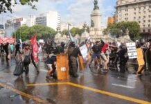 Primer detenido vinculado a los disturbios frente al Congreso tras la marcha por la reforma laboral