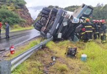 Camionero bonaerense terminó hospitalizado tras un vuelco en la Cuestecilla de El Portezuelo
