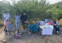 Docentes autoconvocados mantienen acampe frente a Casa de Gobierno: “Las únicas respuestas que hemos recibido han sido amenazas de sumarios administrativos”