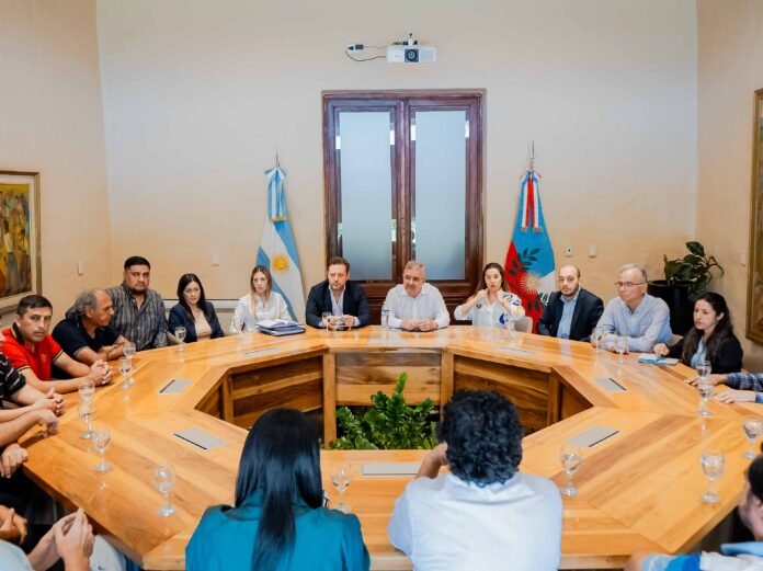 1afaa697-d391-4271-8a8b-b051b2878ce5