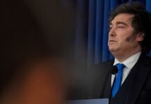 Las contradicciones de Milei que empiezan a pesar en la calle