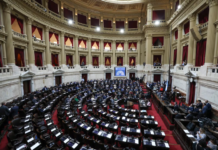 Adorni da su primer informe en Diputados en medio de un fuerte operativo de seguridad y con Milei en el palco