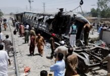 Al menos 24 muertos tras un atentado con bomba contra un tren militar en Pakistán