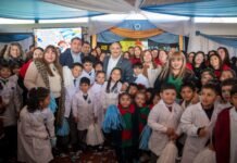 Saadi encabezó el acto por el 216° aniversario de la Revolución de Mayo en la Escuela Municipal N° 3