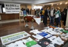 Miles de personas despidieron a Taty Almeida en Plaza de Mayo