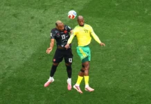 Canadá venció a Sudáfrica en el descuento y avanzó por primera vez a los octavos de final de un Mundial