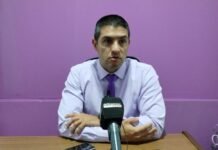 Figueroa cuestionó el tratamiento de su proyecto para prohibir el cobro de estacionamiento en la vía pública
