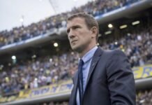 Arruabarrena aceptó la propuesta de Riquelme y quedó a un paso de regresar a Boca como entrenador