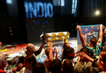 Terminó el velatorio del Indio Solari: una multitud se despidió del ícono del rock en Avellaneda