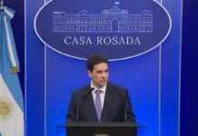 Ravier debutó como vocero y defendió el rumbo económico: “Vamos a tener tres años de crecimiento”