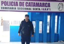 Un oficial de Policía le salvó la vida a un bebé de 15 días tras practicarle la maniobra de Heimlich