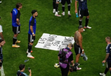 La FIFA investiga a la AFA por la bandera sobre Malvinas exhibida tras la semifinal ante Inglaterra