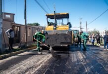 Gustavo Saadi y Raúl Jalil supervisaron la obra de repavimentación en la avenida Gobernador Correa