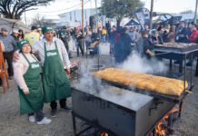 Un tamal gigante de más de 20 kilos en El Patio de la Fiesta del Poncho