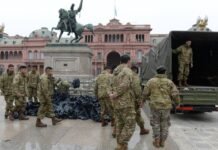 Retiraron de Plaza de Mayo las piedras en homenaje a las víctimas del COVID-19 por el operativo de la final del Mundial