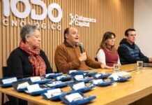 Gustavo Saadi entregó anteojos gratuitos y anunció el inicio del programa “Ver para Crecer”