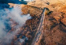 Gobierno despliega amplio operativo de emergencia para combatir los incendios en El Rodeo