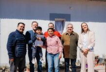 Hualfín: familias recibieron sus viviendas y se firmó convenio para obras en el Complejo Termal de la Quebrada