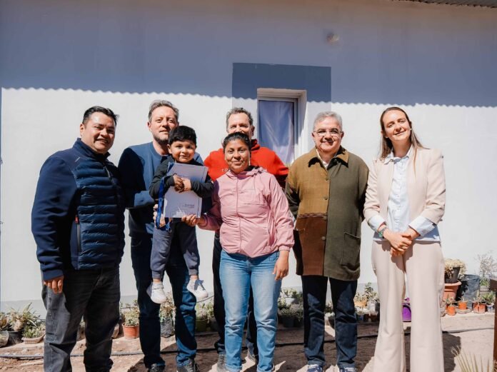 Hualfín familias recibieron sus viviendas y se firmó convenio para obras en el Complejo Termal de la Quebrada (1)