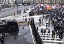 Cruce por la represión frente al Congreso: piden explicaciones a Monteoliva