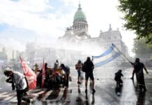 El Gobierno pidió detener a manifestantes tras los incidentes frente al Congreso