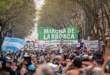 Detuvieron a siete personas acusadas de cometer arrebatos durante la Marcha de la Bronca