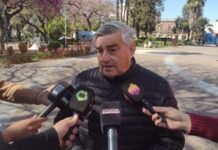 Acuña cuestionó la política salarial y pidió un rescate financiero para familias endeudadas