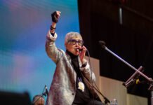 Teresa Parodi llenó de música y emoción la penúltima noche de la Feria del Libro