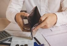 El 72% de los menores de 40 años se queda sin ingresos antes del día 20 y crece el endeudamiento