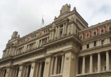 La Corte Suprema suspendió la derogación de la Ley de Tierras