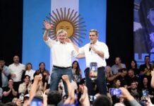 Máximo Kirchner cuestionó a dirigentes del PJ y pidió reconstruir el peronismo